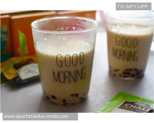 阿莫林惊讶有人喝茶加牛奶直言这让我感到困惑不已 阿莫林惊讶有人喝茶加牛奶直言这让我感到困惑不已